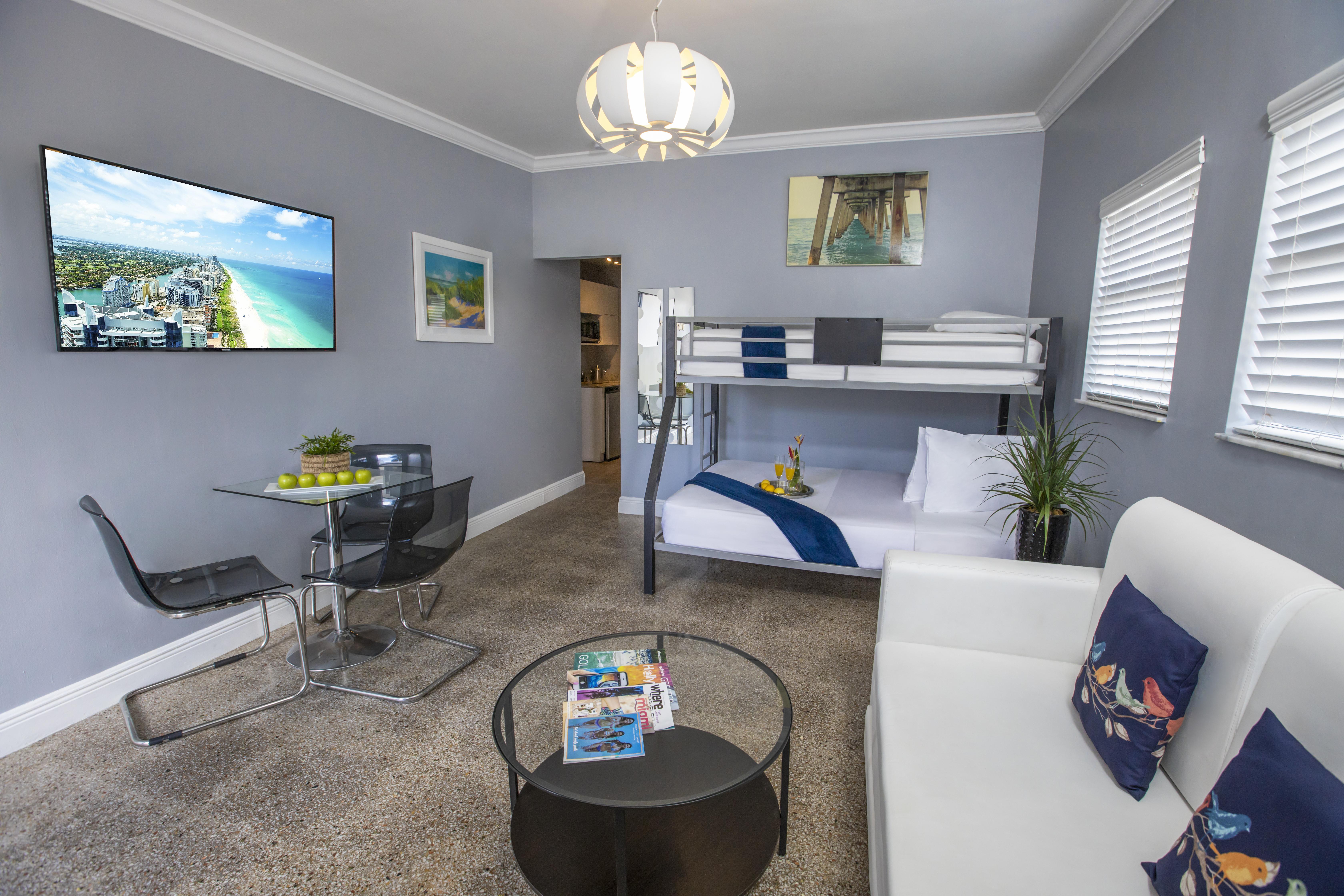 Hollywood Beach Suites And Hotel Exterior photo